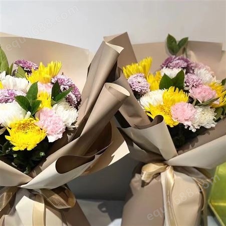 清明节祭奠花束 祭拜花篮 鲜花花束制作 黄白菊销售 颜色多样